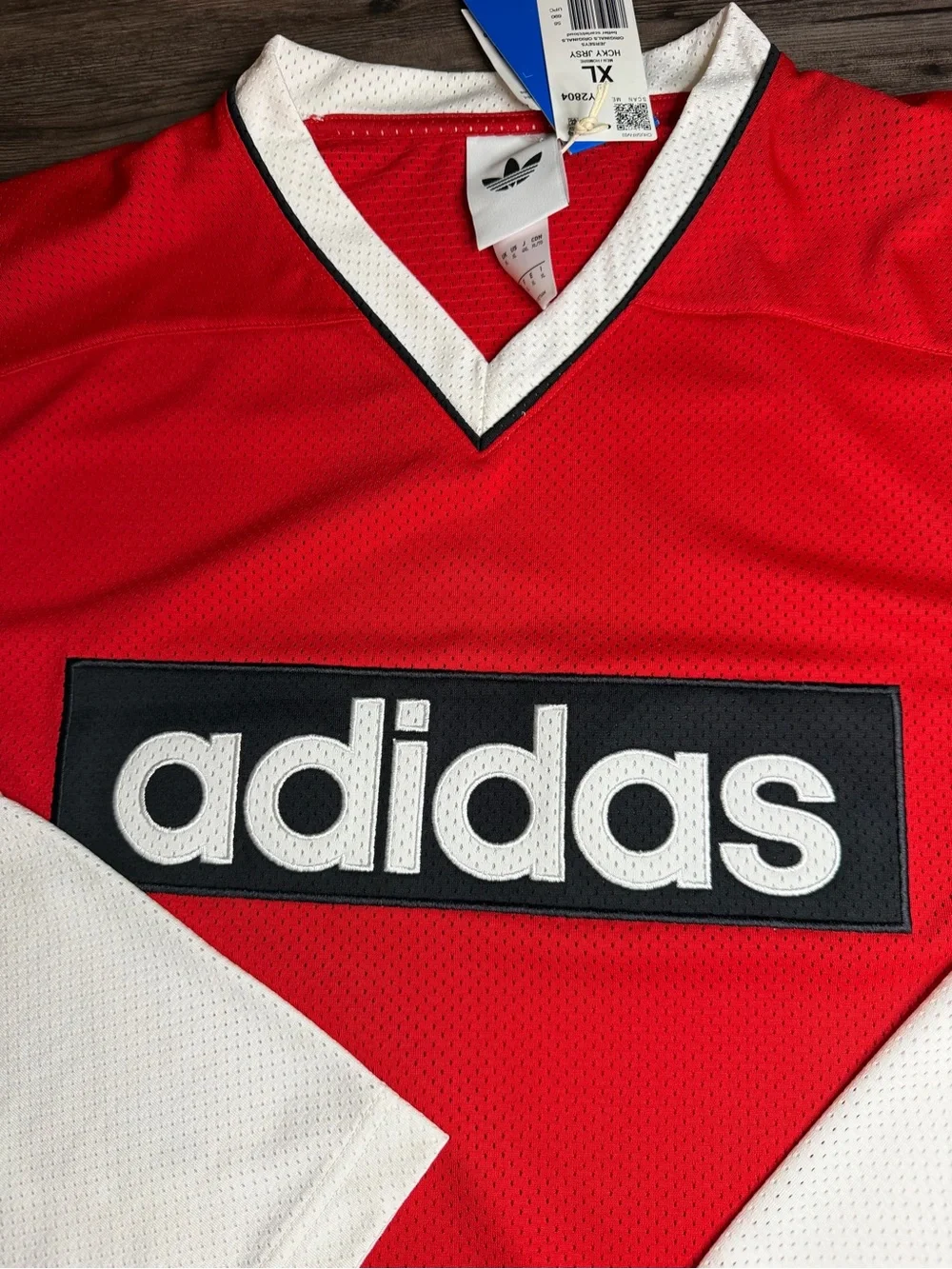 adidas bold logo